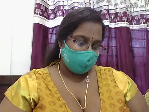 Snapshot of Reena-gowda chatting on September 19, 6:34 am Reena-gowda online show from September 19, 6:34 am