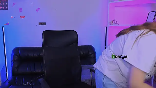 foxy tease  online show from November 6, 12:33 pm