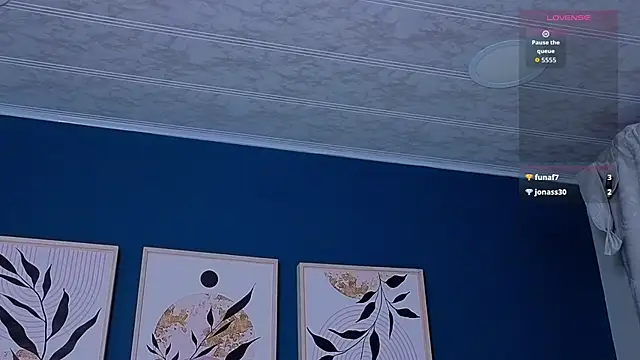 SarahMiler  online show from September 10, 1:44 pm