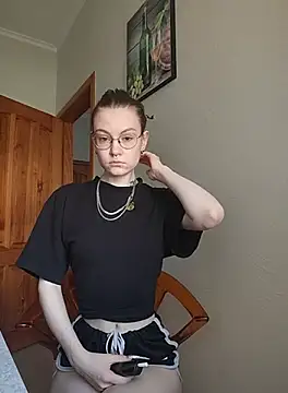 Snapshot of _arigins_ chatting on September 30, 8:53 am  arigins  online show from September 30, 8:53 am