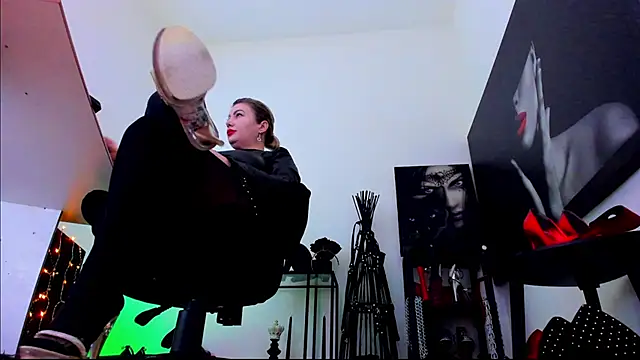 demisweet online show from January 18, 3:03 am