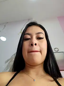 CrisMarulanda online show from November 20, 4:08 pm