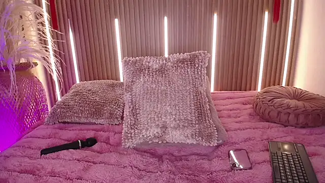 MylaDreams online show from March 23, 8:53 am