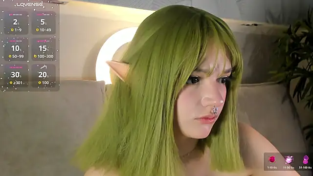 Molly Platt online show from November 20, 9:54 am