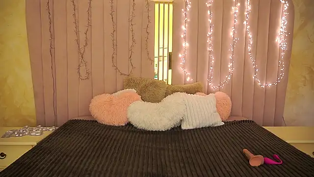 HeavenElle online show from February 4, 7:11 am