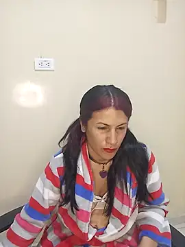 karinnahotdirty online show from November 11, 8:50 pm