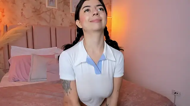 anntonella watson online show from February 7, 12:31 pm