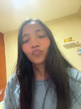 effie castroo online show from February 21, 3:07 am