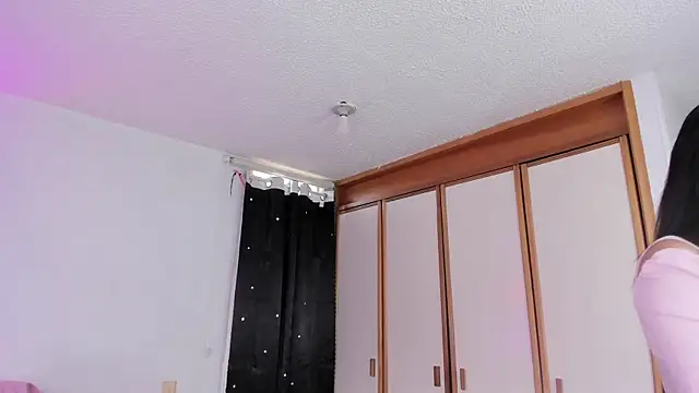 Londonttipton online show from October 3, 3:28 pm