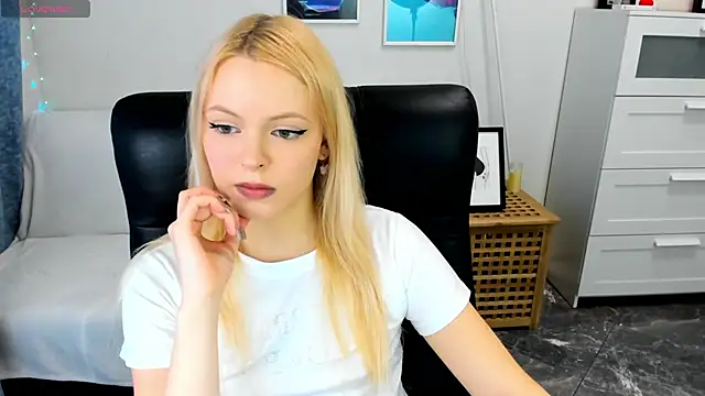 KatherineePierce online show from April 18, 2:19 pm