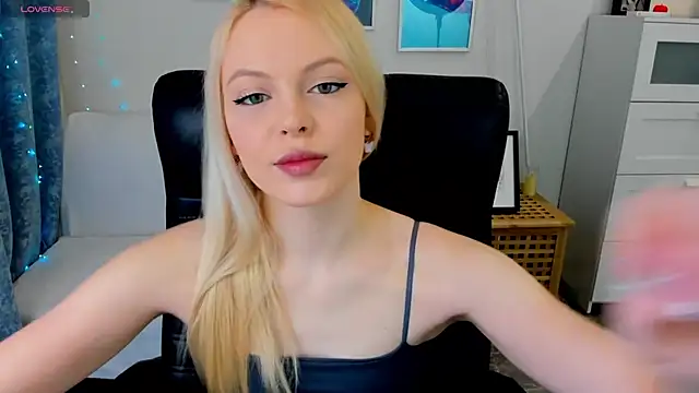 KatherineePierce online show from April 24, 4:21 pm