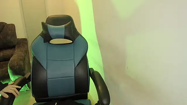 Scarbadgirl  online show from April 17, 4:14 am