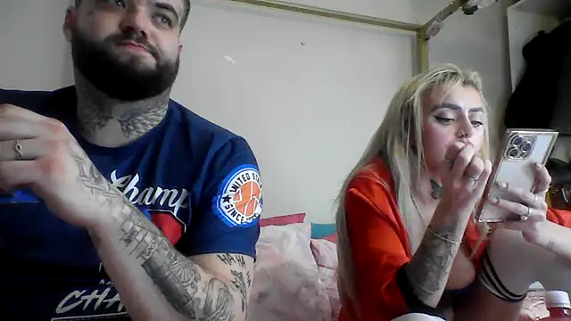 TheFoxyCouple69 online show from January 11, 2:49 am