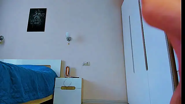 MadinaBrown online show from March 5, 10:00 am