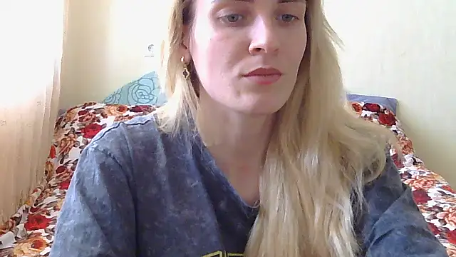 JayeTyler online show from March 26, 8:27 am