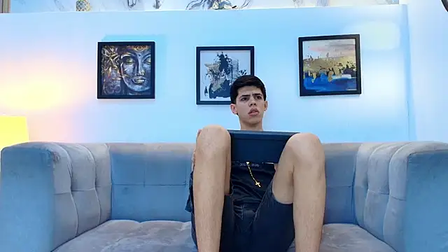 TWINKS FRIENDS online show from April 9, 1:05 pm