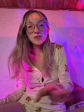 ReenKitty online show from March 26, 5:20 am