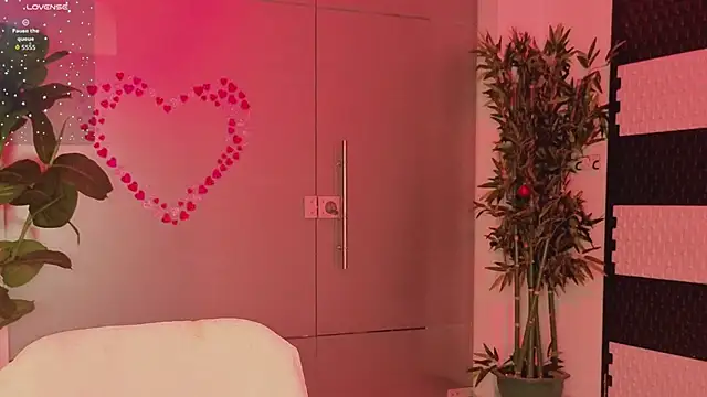 LiLLiAnderson online show from March 8, 12:31 pm