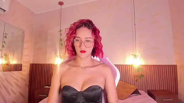 daphne courtis online show from June 3, 3:07 am