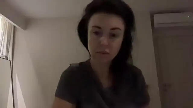 Snapshot of Gilin1 chatting on September 17, 7:56 pm Gilin1 online show from September 17, 7:56 pm