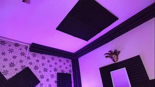 Mihadttraf online show from April 19, 6:10 pm