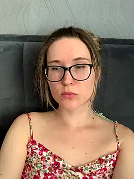 Snapshot of Jugira chatting on September 13, 1:52 pm Jugira online show from September 13, 1:52 pm