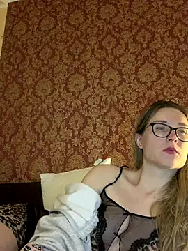 Snapshot of Jugira chatting on October 6, 11:31 pm Jugira online show from October 6, 11:31 pm