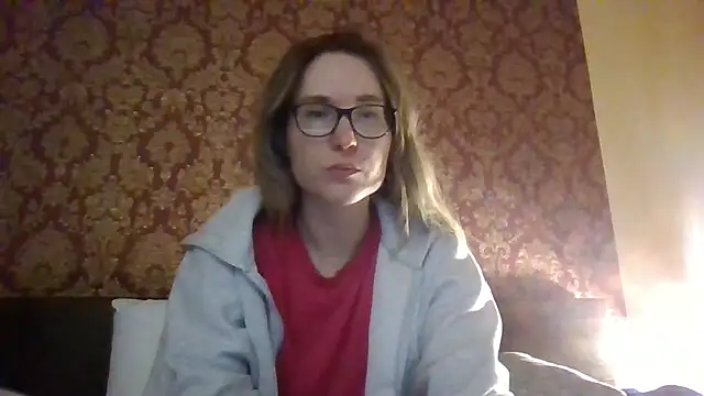 Snapshot of Jugira chatting on October 5, 12:15 am Jugira online show from October 5, 12:15 am