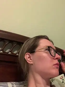 Snapshot of Jugira chatting on September 19, 5:12 pm Jugira online show from September 19, 5:12 pm