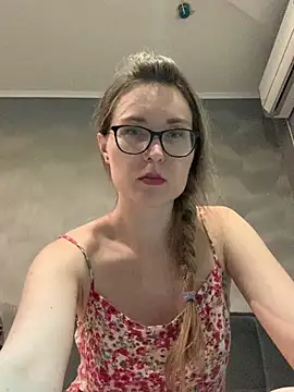 Snapshot of Jugira chatting on September 10, 9:37 pm Jugira online show from September 10, 9:37 pm