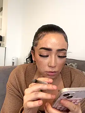 Snapshot of ItsCOCOx chatting on October 14, 1:57 pm ItsCOCOx online show from October 14, 1:57 pm