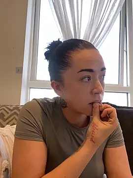 Snapshot of ItsCOCOx chatting on October 1, 5:56 am ItsCOCOx online show from October 1, 5:56 am