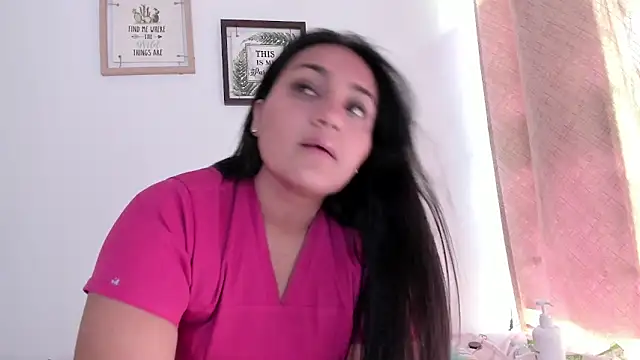 selena jhonson online show from November 4, 2:11 pm