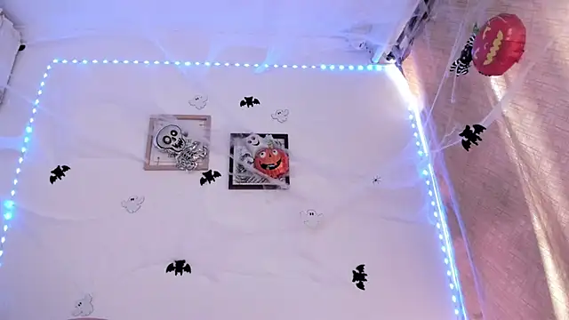 selena jhonson online show from October 29, 3:25 pm