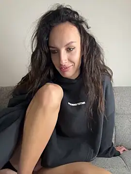 goodgirldevil online show from September 24, 12:15 pm