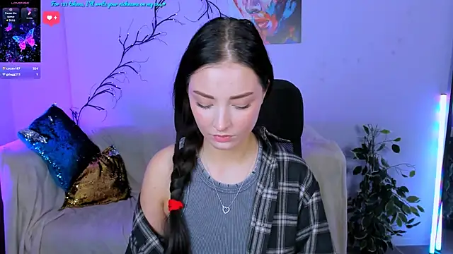 Snapshot of miki-niki chatting on October 6, 12:22 pm miki-niki online show from October 6, 12:22 pm