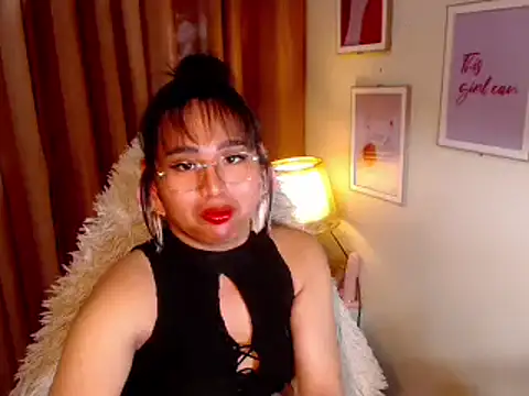 urmidnightcravingsxx online show from April 9, 12:46 am