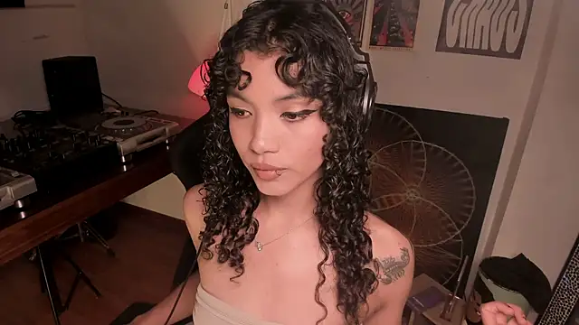 Nati     online show from April 8, 4:58 am