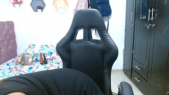 cristydirtyhot online show from April 22, 11:29 am