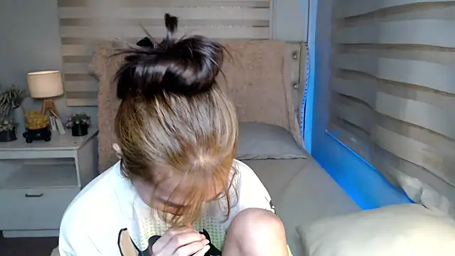 Snapshot of lovelychanel69xx chatting on October 16, 11:29 pm lovelychanel69xx online show from October 16, 11:29 pm