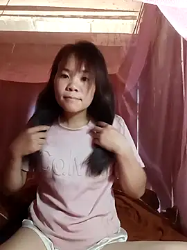 Nguyet135 online show from April 20, 1:30 am
