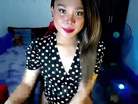 Urassiansweetcummer online show from March 27, 10:27 am