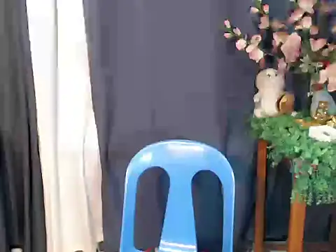 queen staceyy online show from December 23, 7:56 am