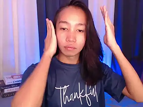 Sweet kittyxx online show from February 24, 4:00 am