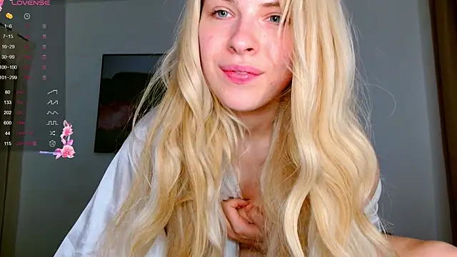 babylilly00 online show from June 1, 7:37 pm