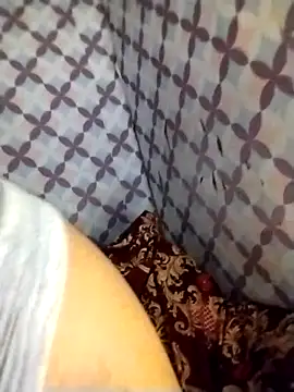 enoria1992 online show from December 18, 3:11 am