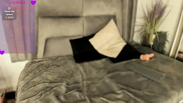 estefanyy  online show from November 25, 3:52 am