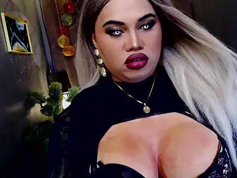 KitSmithCumerr online show from November 21, 3:25 pm