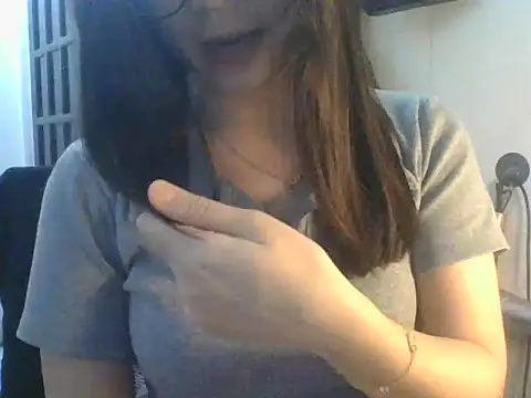 Linzly online show from November 18, 2:56 am