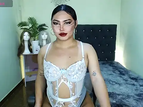 Unique Maya online show from December 3, 5:26 pm